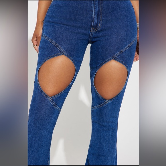 Claire Cutout Stretch Bootcut Jeans - Picture 4 of 11